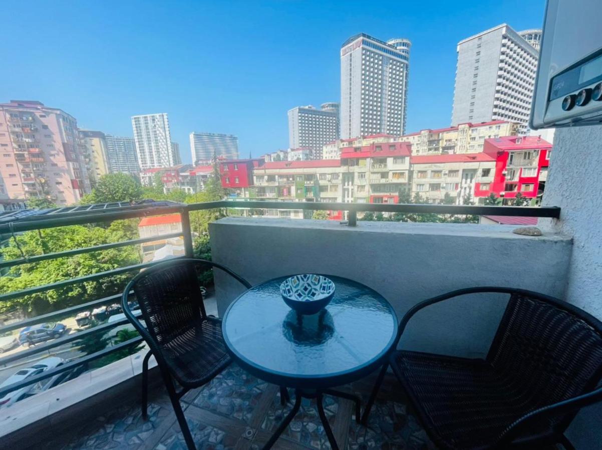 Sunny Mood Batumi Appartement Buitenkant foto